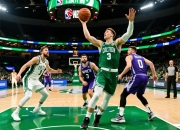 凯尔特人队击败国王队，晋级半决赛